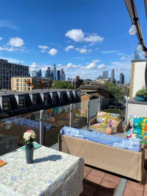 Top floor 1bed appartement with balcony, city view